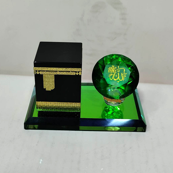 Exclusive Decorative Showpiece
